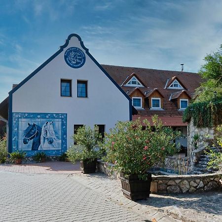 Szél Fiai Fogadó Nyúl Exterior foto